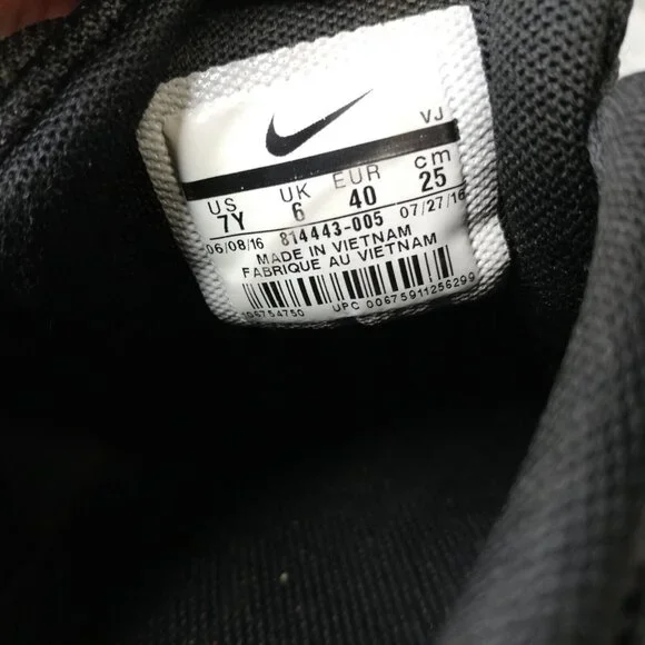 Nike Air Max Tavas Boys 7Y Running Shoes Sneakers Low Top Black 814443-005 - Picture 4 of 10